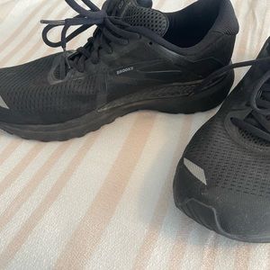 Brook’s Running Shoes